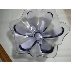 Vicking Epic 6-Petal Lilac Dish/Bowl
